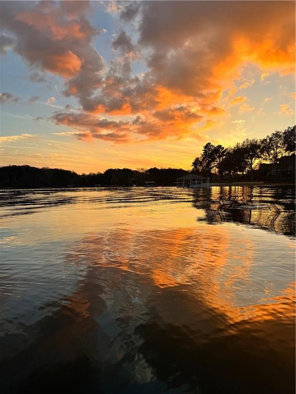 104 Waters Edge