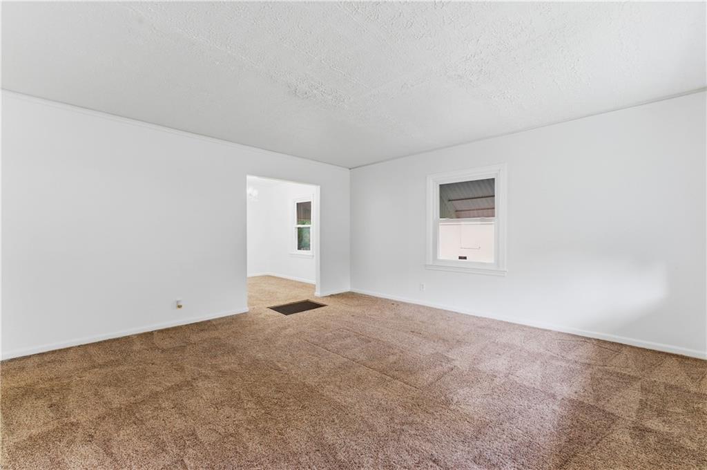 2551 E Tupelo Street SE