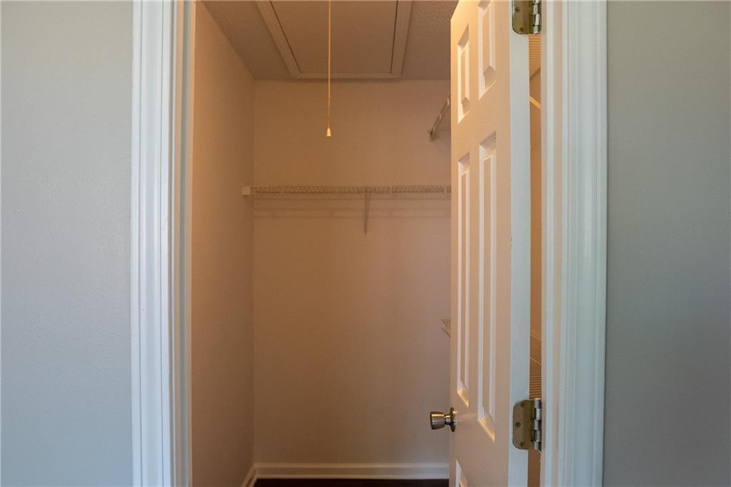 4016 Meadow Glen Way, Fairburn, Georgia image 20