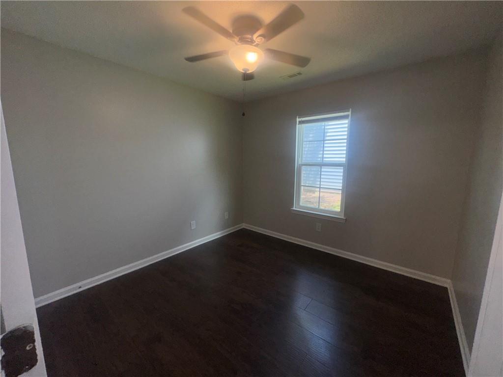 4016 Meadow Glen Way, Fairburn, Georgia image 31