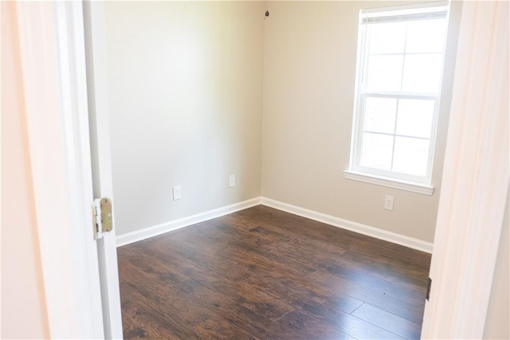4016 Meadow Glen Way, Fairburn, Georgia image 21