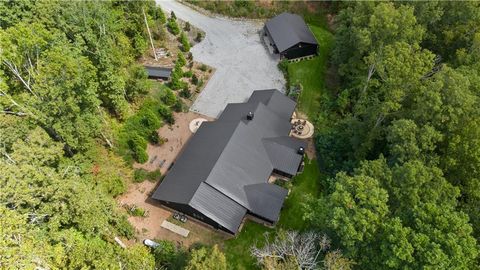 A home in Dawsonville