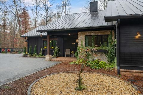 A home in Dawsonville