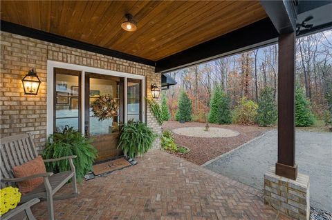 A home in Dawsonville