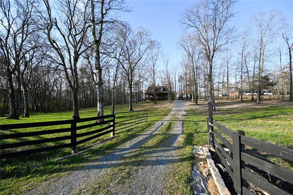 326 Mccreary Road SE