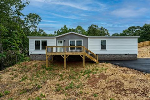 Homes For Sale - 3250 Baker Road<br/> Gainesville, GA 30507
