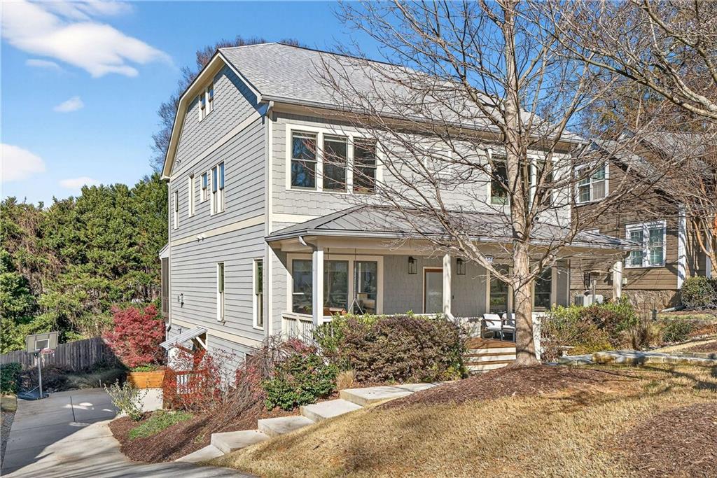 938 Emerson Avenue SE