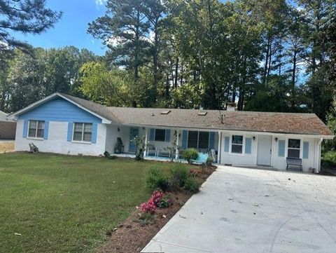 2122 Vista Dale Court Tucker GA 30084