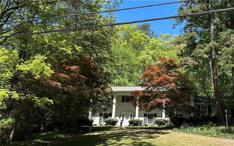 2985 Duke Of Gloucester Atlanta GA 30344