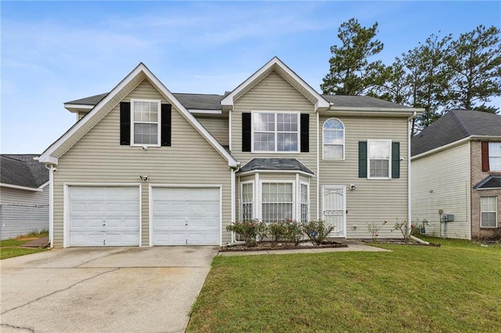 Photo 1 of 32 — 5319 Sapphire Circle, Ellenwood, GA 30294