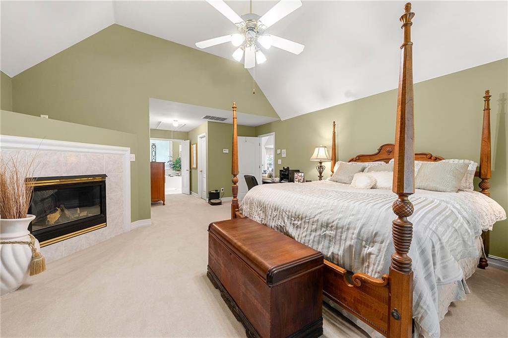 1106 Hedgewood Court