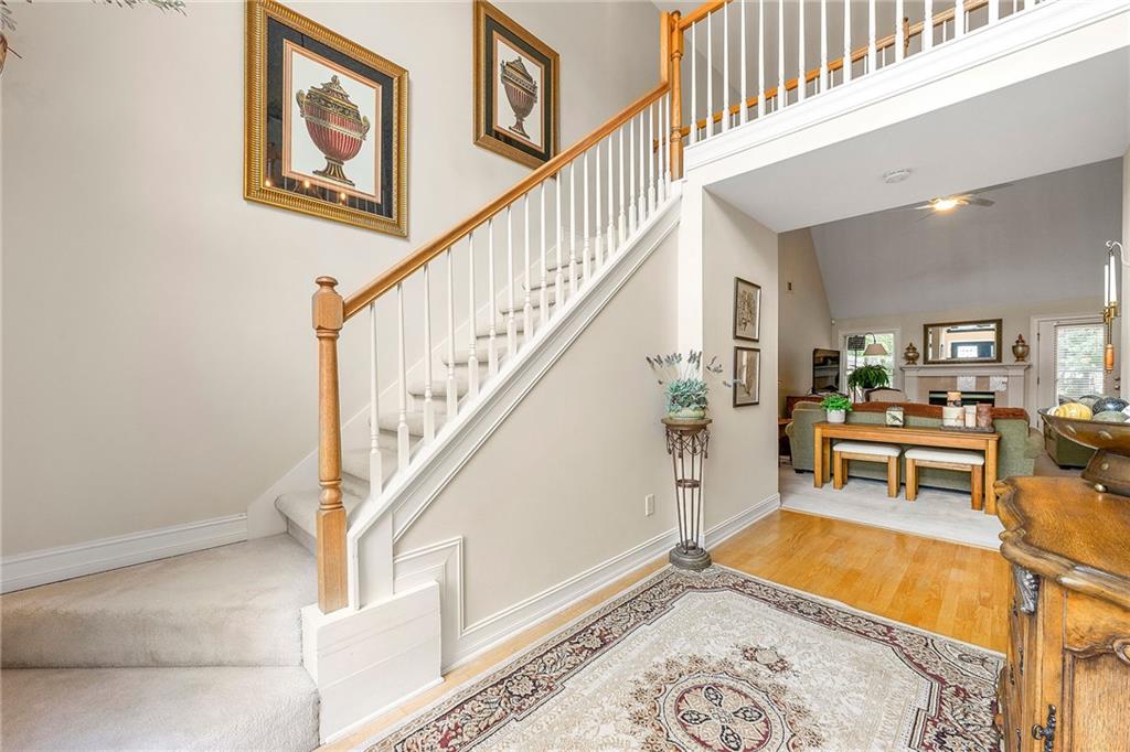 1106 Hedgewood Court