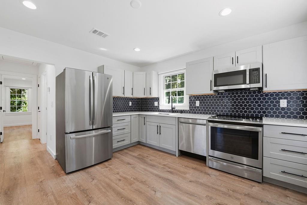 1127 Delores Way