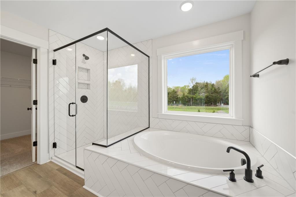 Marble Tree - Residential