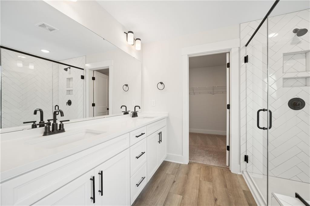 Marble Tree - Residential