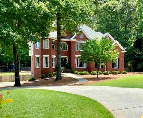Homes For Sale - 405 Island Cove Drive<br/> Newnan, GA 30263