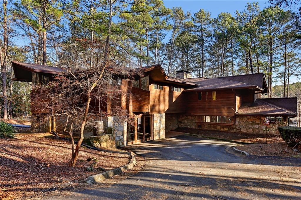 2513 Overlake Lane