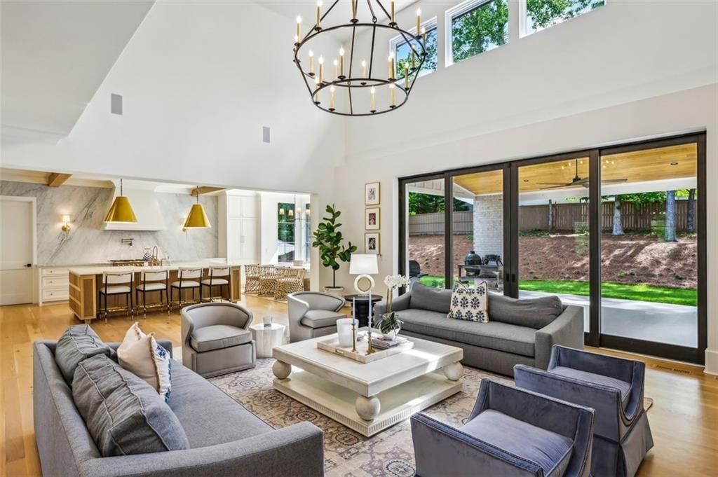 3379 Rennes Drive NE