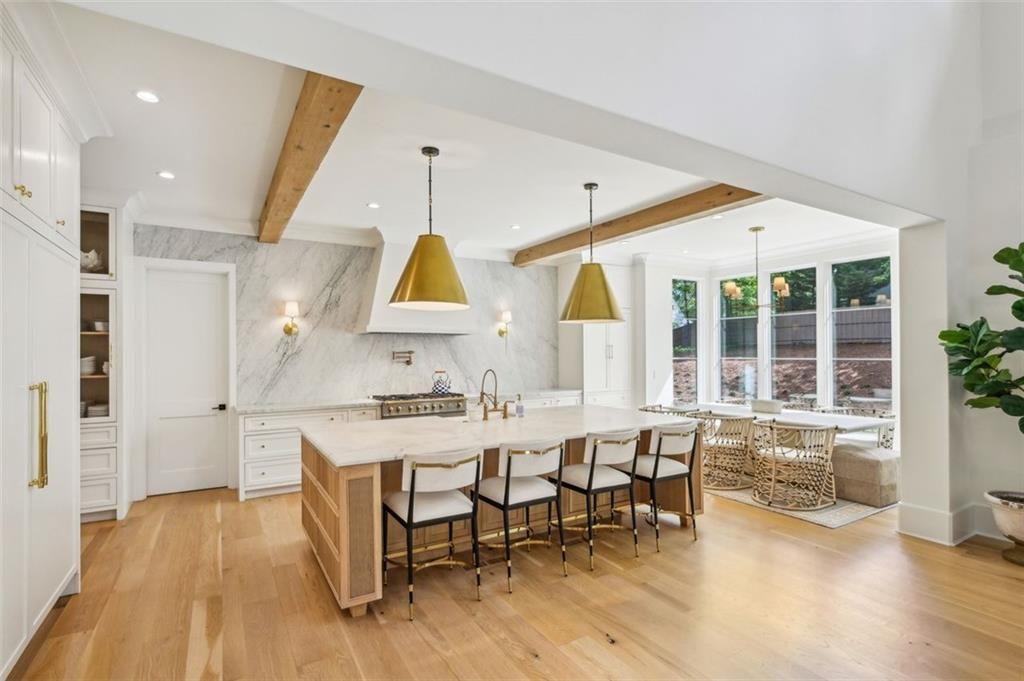 3379 Rennes Drive NE