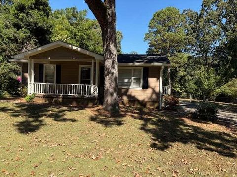 Homes For Sale - 1170 Fifth Avenue Ave<br/> Clayton County, Jonesboro, GA 30236