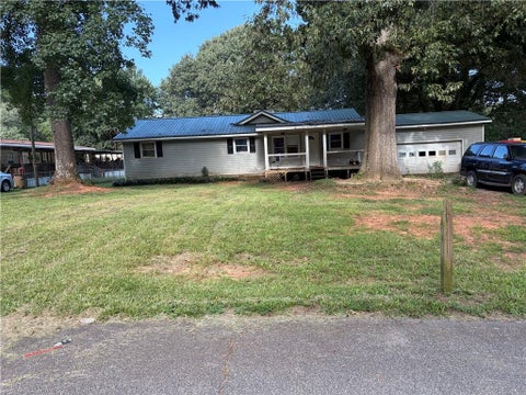 Homes For Sale - 80 Forest Road<br/> Stockbridge, GA 30281