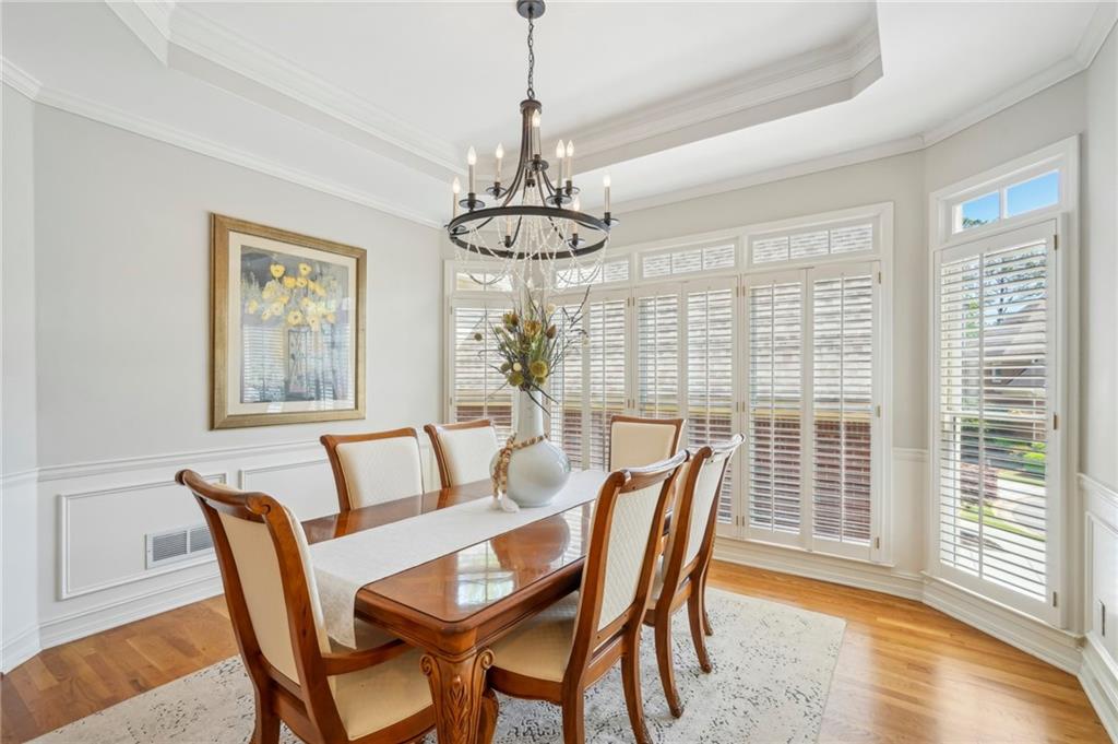 1228 Dunwoody Walk