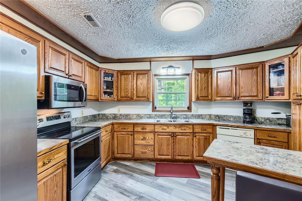 263 Lynn Drive, Fayetteville, Georgia image 6