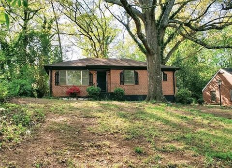 2075 Dellwood Place Decatur GA 30032