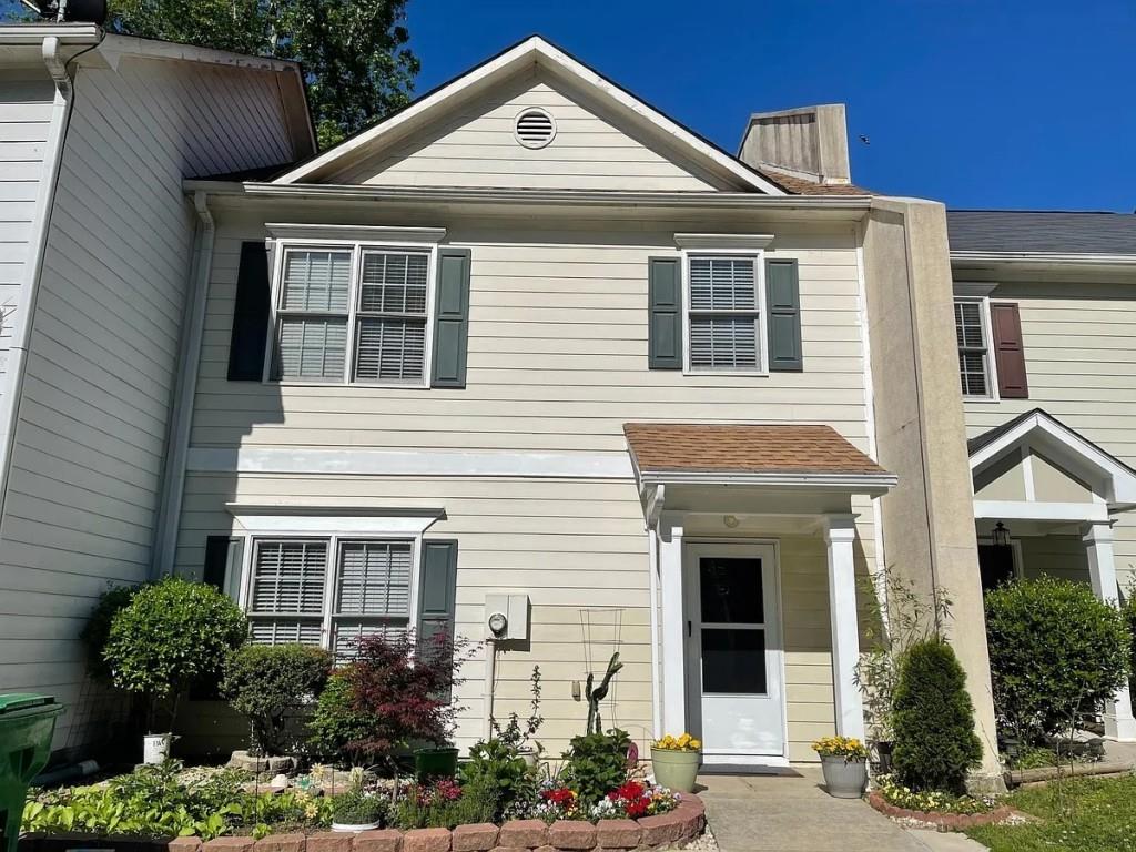 READY TO MOVE IN TOWNHOUSE great for professionals and first time home buyers!! Investors are welcomed!! This 3 bdrm / 2.5 bath TOWNHOME has a cozy family room with a fireplace and an open floor plan connecting the dinning room and kitchen. There is also a backyard great for gardening and evening relaxing. Updated with NEW stove, paint, and LVP flooring! There is also has no HOA. Location-wise, this home is 5 minutes to i-285. Highways and local roads give quick access to Atlanta and Mercer University. Emory University and Hospital are a short drive away. There is also a wide selection of grocery and shopping stores close to this home.