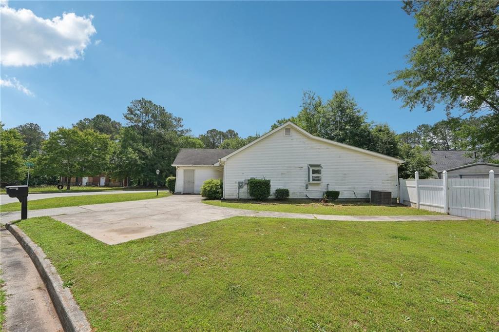 742 Redland Drive, Jonesboro, Georgia image 24