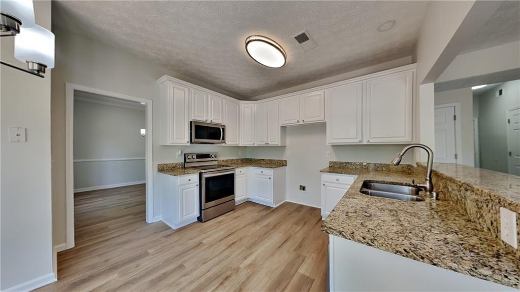6845 Gledhill Way, Stone Mountain, Georgia image 7