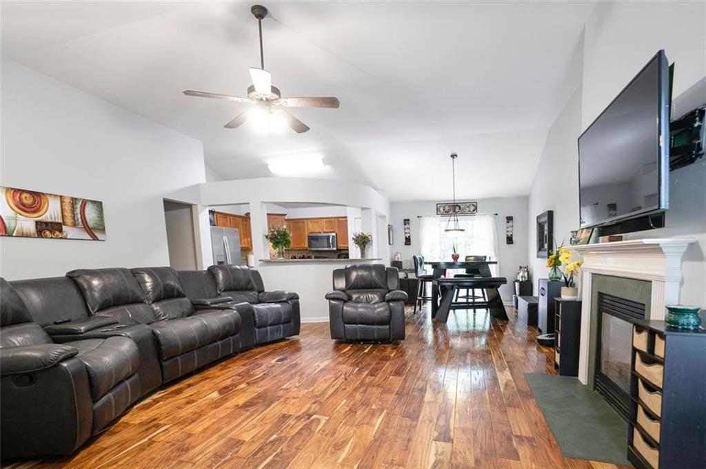 428 Redwood Trail