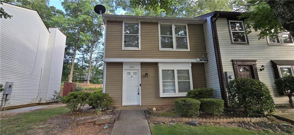 Beautiful End Unit!! Excellent location close to I-285 and I-85. Convenient to shopping and restaurants. Spacious renovated with modern updates and open floor plan a MUST SEE!! The Complex does not allow rentals!