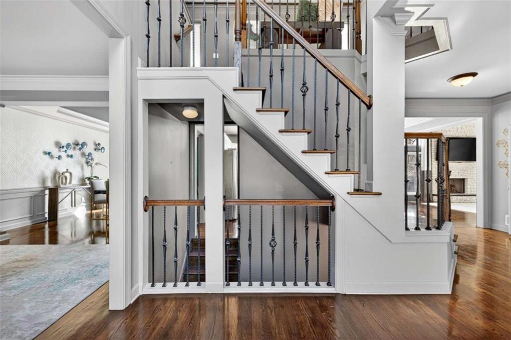 708 Vinings Estates Drive SE