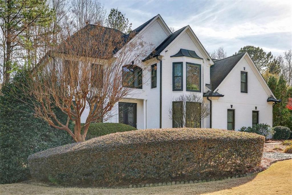 708 Vinings Estates Drive SE