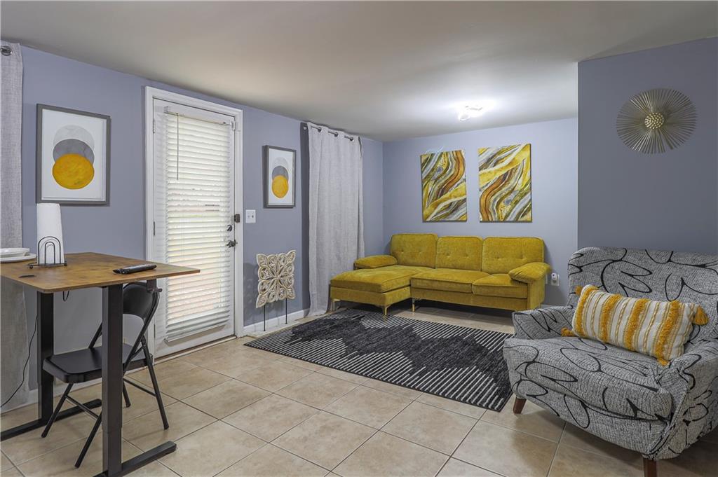 3822 MEETING Street