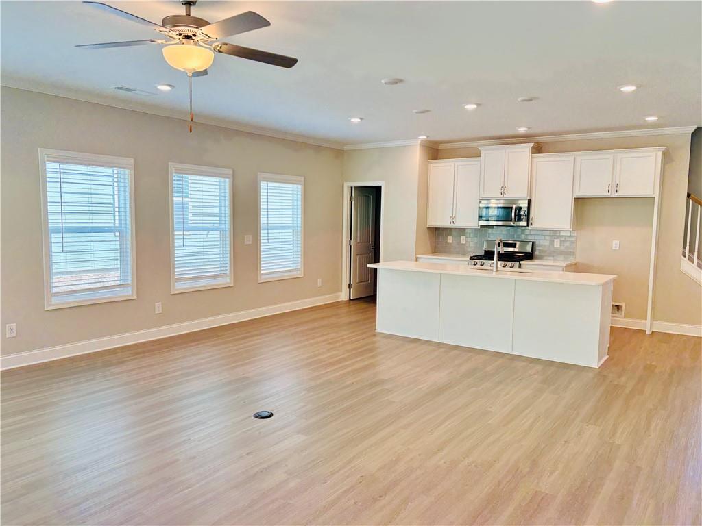 53 Colonial Terrace