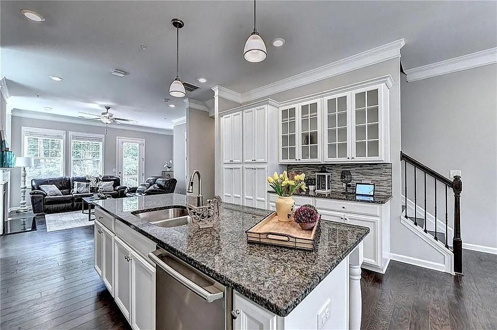 711 Topsail Lane