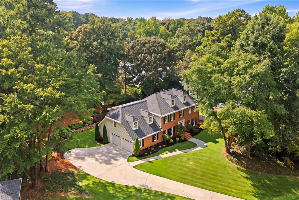 2292 Woodsfield Lane NE
