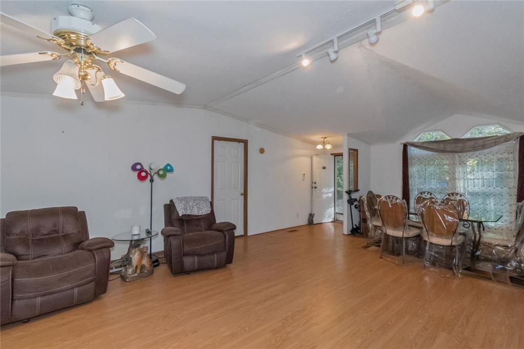 251 Weavers Lakefront Road, Jackson, Georgia image 17