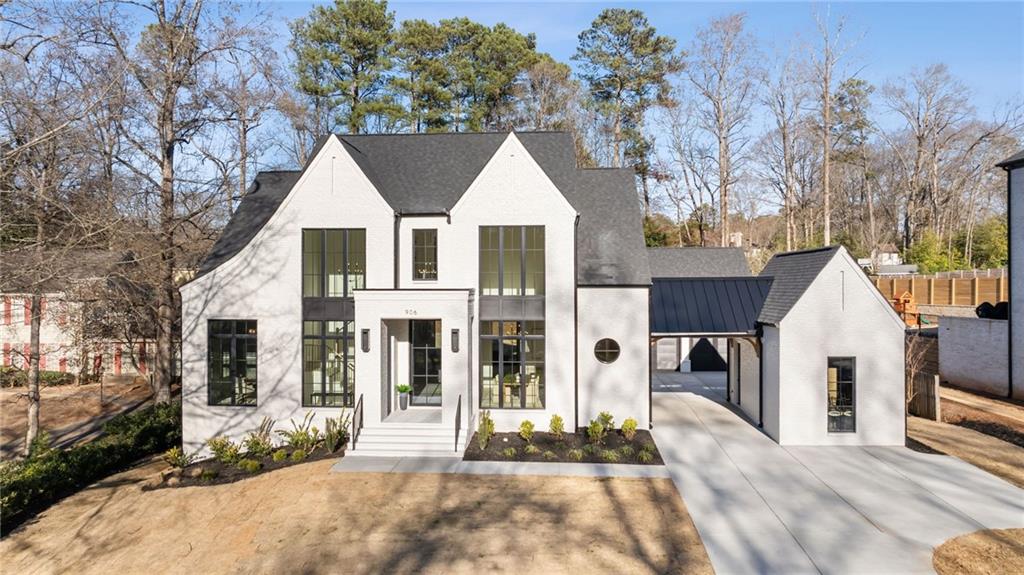 906 Fairfield Drive