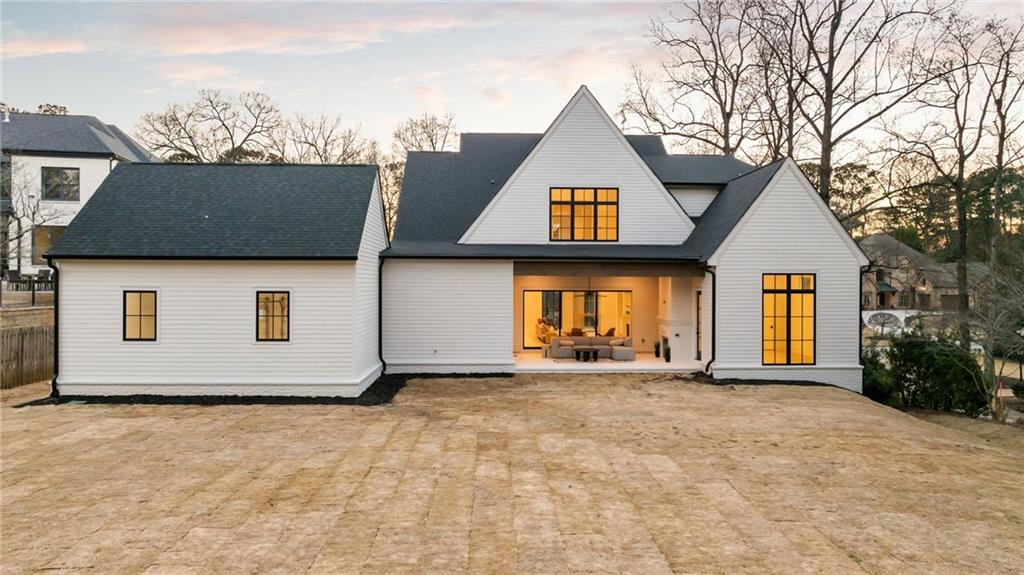 906 Fairfield Drive