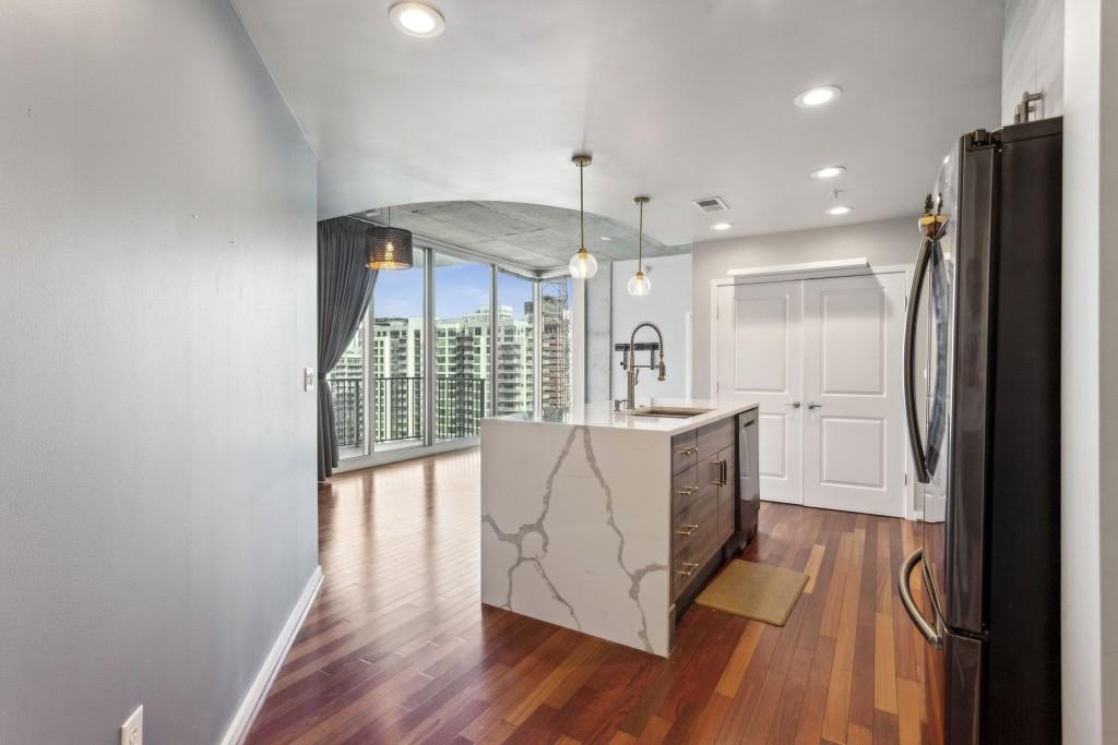 860 Peachtree Street NE 1417