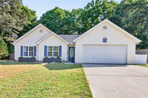 Photo of 353 Glenmoor Place, Winder, GA 30680 (MLS # 7755558)