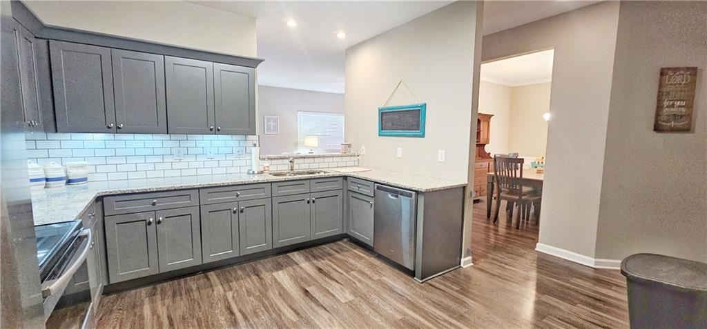 22 Oakbrook Drive SW