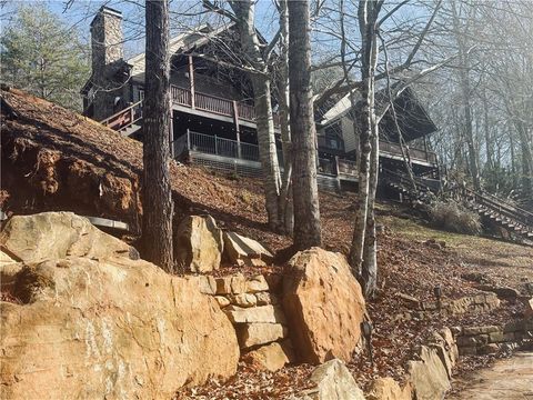 2003 Bend Of The River Road Hiawassee GA 30546