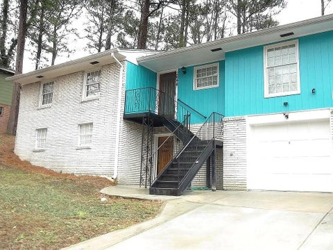 Homes For Sale - 2844 Oldknow Drive<br/> Atlanta, GA 30318