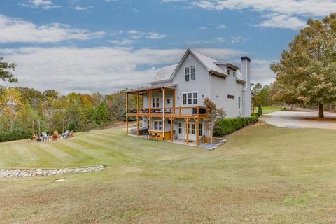 A home in Flowery Branch