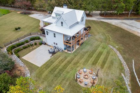 A home in Flowery Branch