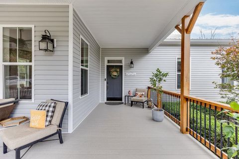 A home in Flowery Branch